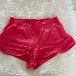 Lululemon Hotty Hot Shorts 2.5